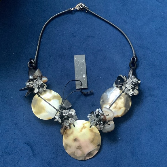 Shell Statement Necklace - Picture 1 of 5